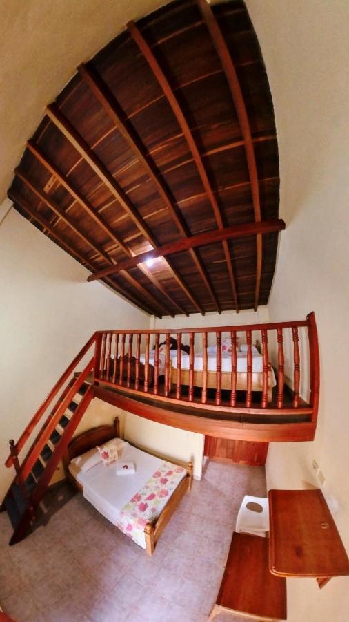 La Casa De Las Flores Hostal คาร์ดิน ภายนอก รูปภาพ