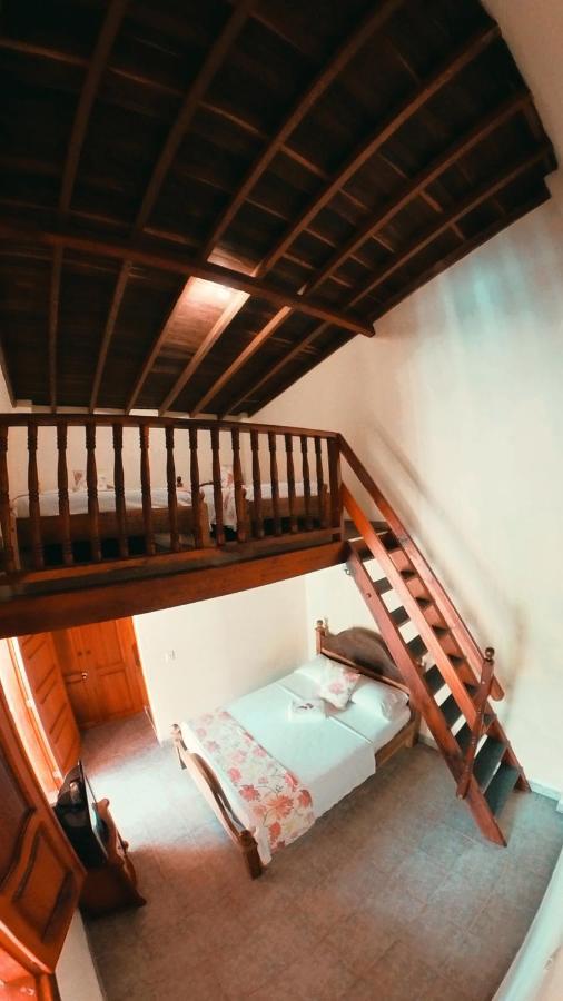 La Casa De Las Flores Hostal คาร์ดิน ภายนอก รูปภาพ