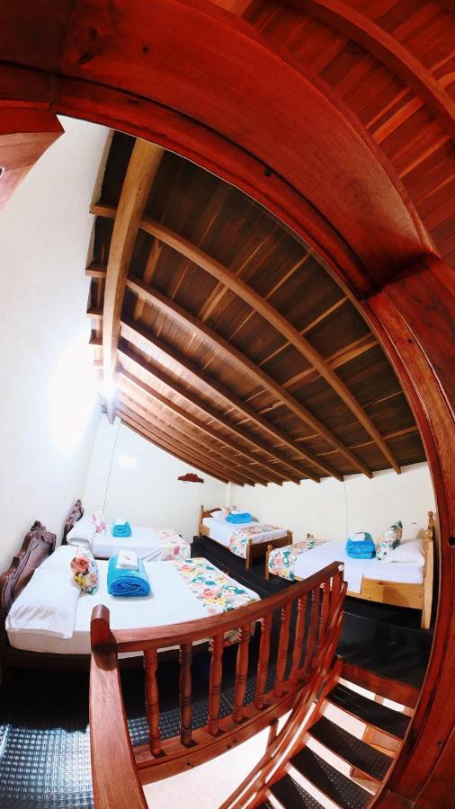 La Casa De Las Flores Hostal คาร์ดิน ภายนอก รูปภาพ