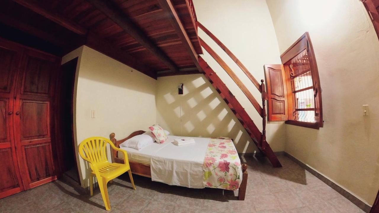 La Casa De Las Flores Hostal คาร์ดิน ภายนอก รูปภาพ